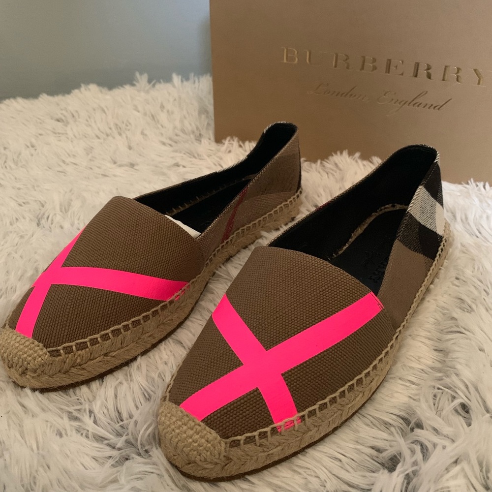 NwT- Ladies Burberry Espadrilles